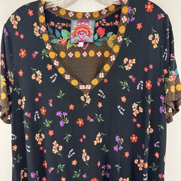Johnny Was The Janie Favorite Short Sleeve V Neck Swing Tee Floral Black Shirt - Picture 5 of 12